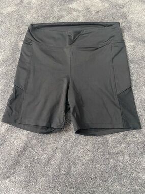 PINK Active Black Mesh Panel Bike Shorts with Pockets - Size Large